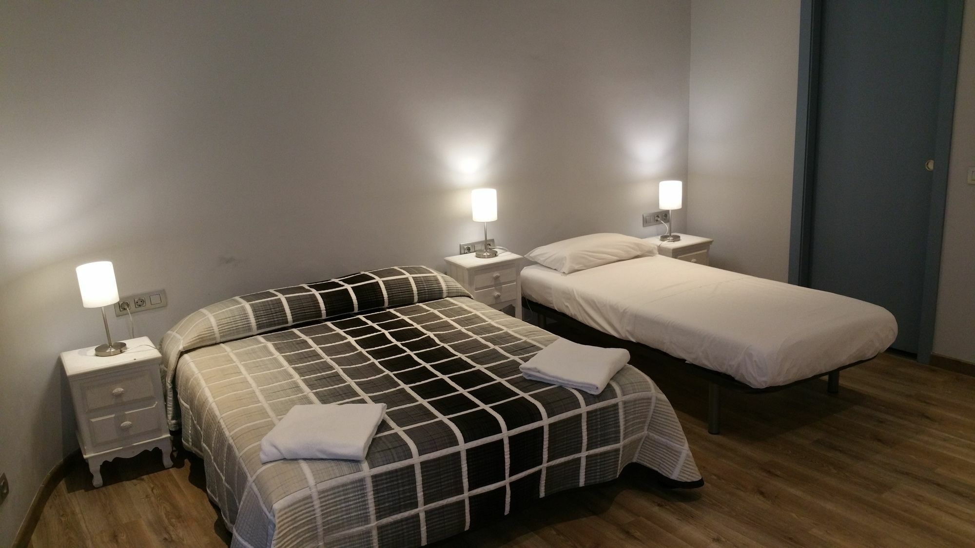Hostal Mimi Las Ramblas Barcelona Exterior foto